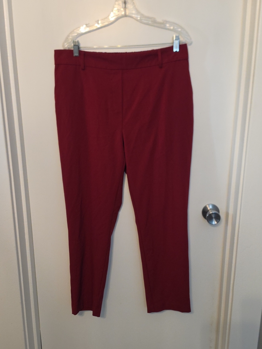 Women's Straight-Leg Pants in Burgundy